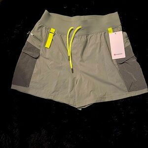 NWT Lululemon 🍋 Cargo HR Hiking shorts size 12